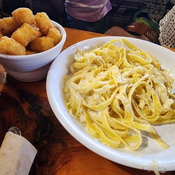Moosejaw Pizza & Dells Brewing - Kids fettuccine Alfredo with tater tots - Pizza Near Me - Wisconsin Dells, Wisconsin