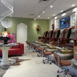 Idol Nails - Amazing atmosphere, and the pink butterfly chairs are just the right size for the smallest customers!