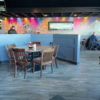 Broadway Bar & Grill - Sports Bars Near Me - Ottawa, Ontario Broadway Bar & Grill - Sports Bars Near Me - Ottawa, Ontario
