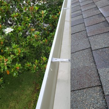Raino Services - Gutter after pic - Auto Detailing Near Me