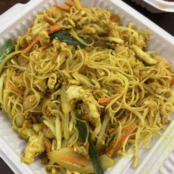 China King V - 121. Singapore Rice Noodles - Chinese Near Me - Falls Church, Virginia