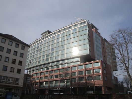 Hilton Frankfurt City Centre by null