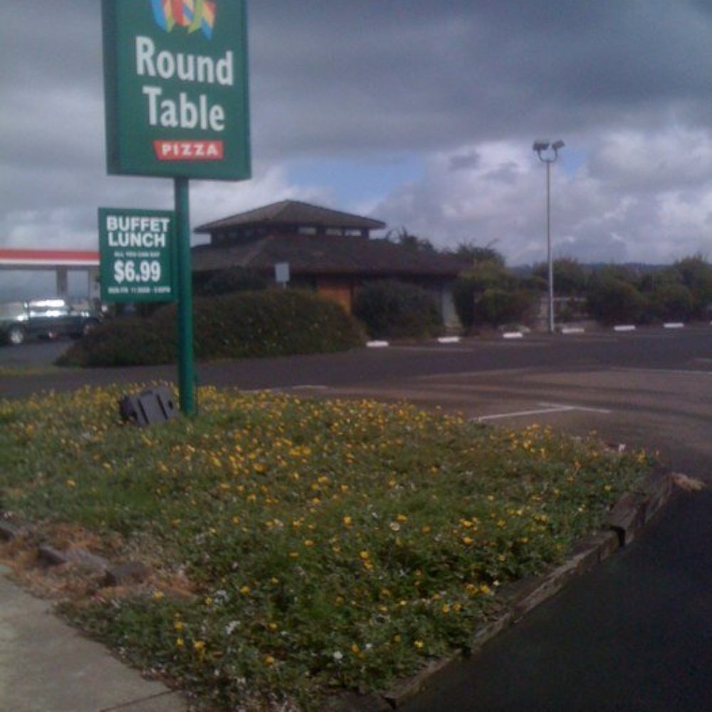Round Table Pizza - Pizza Near Me - Fort Bragg, California Round Table Pizza - Pizza Near Me - Fort Bragg, California