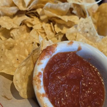 Chili's - Chips and Salsa - American Near Me - Westbury, New York