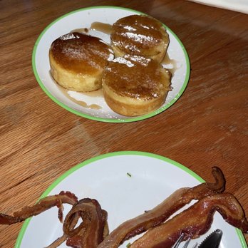 Bacon Bitch - Pancake Bacon - Sandwiches Near Me - Miami Beach, Florida