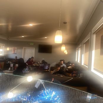 Pho Ga Huong Que - View of dining area from entrance. - Vietnamese Near Me - San Leandro, California