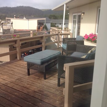 Webb's Scenic Surf Motel - Lana'i outside of room #14. Outstanding view of the ocean. - Hotels Near Me - Cannon Beach, Oregon Webb's Scenic Surf Motel - Lana'i outside of room #14. Outstanding view of the ocean. - Hotels Near Me - Cannon Beach, Oregon