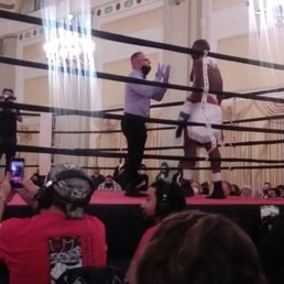 Fight Night. Great boxing matches!