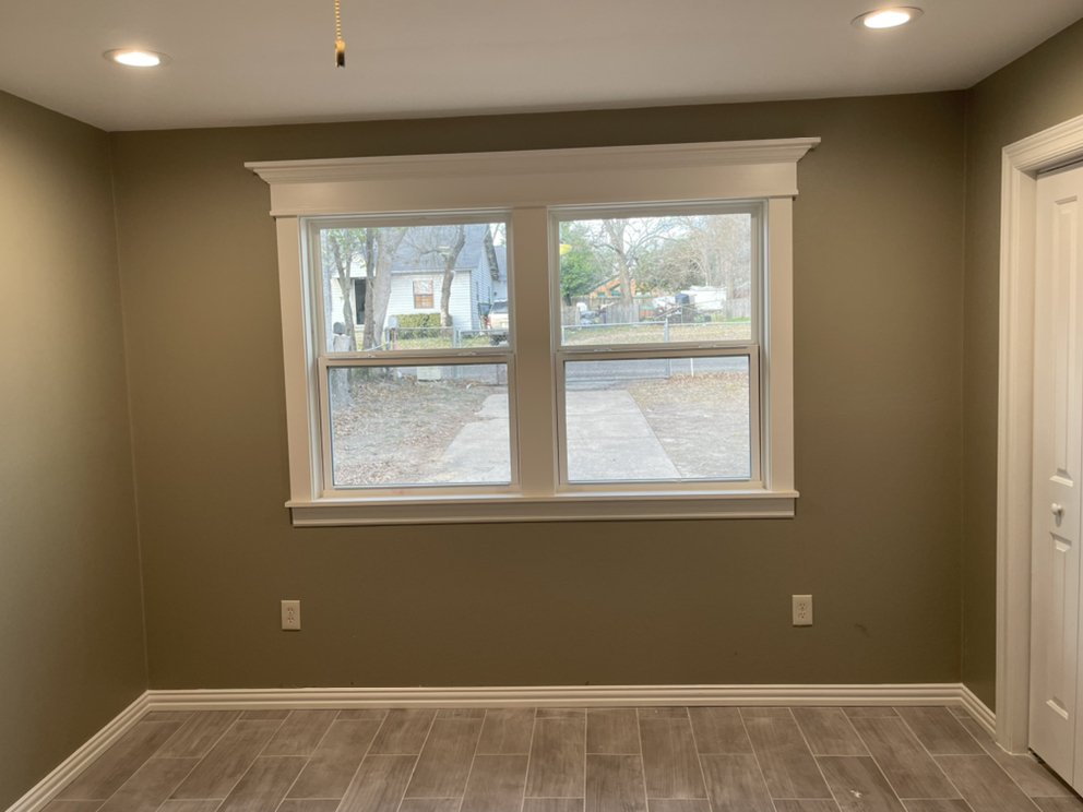 Slide of The Texan Construction & Services