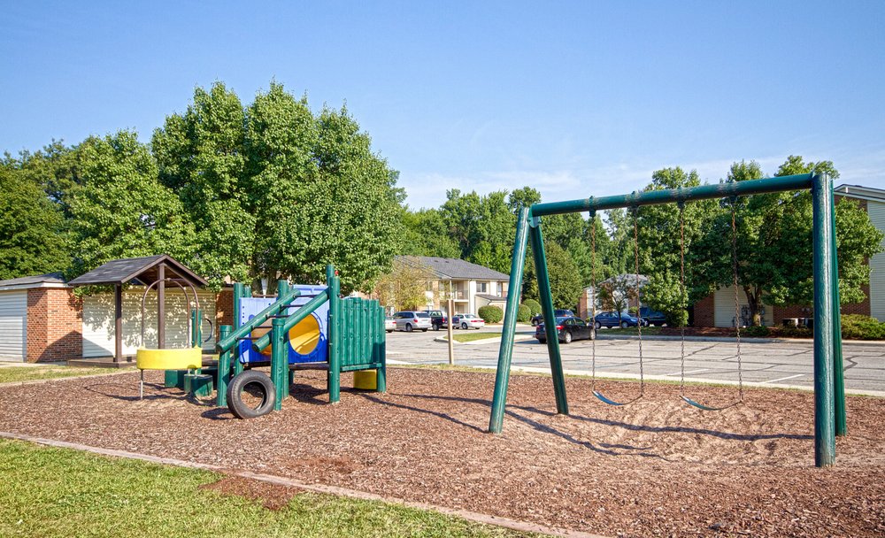 WOODLAND CROSSING APARTMENT HOMES 300 Woods Edge Dr, Michigan City