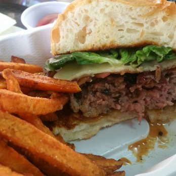 Artizen - Burger with sweet potato fries - Cafes Near Me - Honolulu, Hawaii Artizen - Burger with sweet potato fries - Cafes Near Me - Honolulu, Hawaii