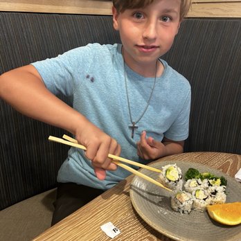 Pacific Catch - Son had sushi for the first time he loved it ! - Seafood Near Me - Corte Madera, California