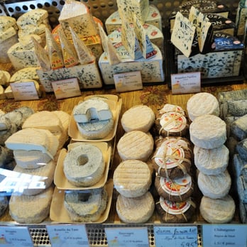Fromagerie Lepic - Cheese Shops Near Me - Paris, 75