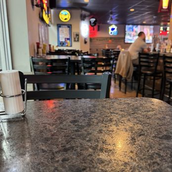 Hessler's Pub & Grill - Interior - American Near Me - Saint Louis, Missouri