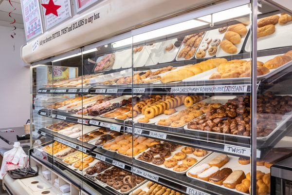 Dough In The Box DONUTS - Marietta by null