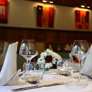 L'Epopée - Mise en place table 6 ! - French Near Me - Paris, 75 L'Epopée - Mise en place table 6 ! - French Near Me - Paris, 75