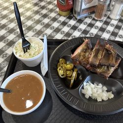 Ken-Tex Bar-B-Q - 1/2 rack ribs, pinto beans and slaw as sides