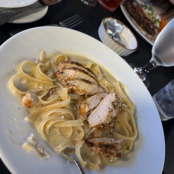 Sebby’s - Fettuccine with chicken - Italian Near Me - Visalia, California Sebby’s - Fettuccine with chicken - Italian Near Me - Visalia, California