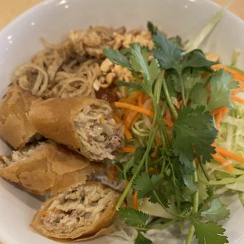 Mai Lee - They put the sauce in my bun already ksntesd of on the side which made my egg rolls half soggy - Vietnamese Near Me - Saint Louis, Missouri Mai Lee - They put the sauce in my bun already ksntesd of on the side which made my egg rolls half soggy - Vietnamese Near Me - Saint Louis, Missouri