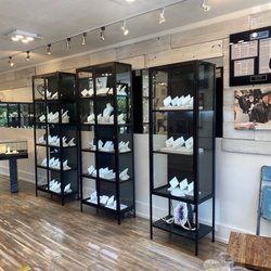 Kind Find Jewelry & Piercing - Boutique