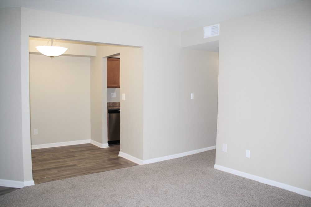 LAKEVIEW APARTMENTS OF FARMINGTON HILLS 18 Photos 23960 Middlebelt