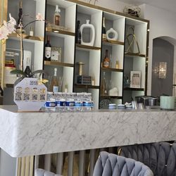 Mood Nail Lounge - Drink bar is pretty but I have never been offered anything to drink