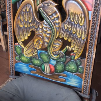 El Gallo Pitagórico - The back of a chair! - Italian Near Me - Guanajuato, GUA