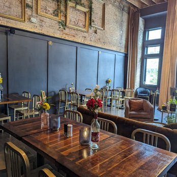 American Barrel - Cocktail Bars Near Me - Columbia, Tennessee
