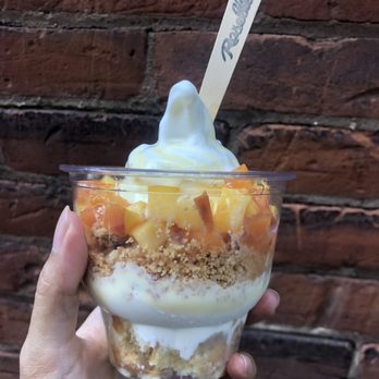 Roselle - Peach Parfait - Bakeries Near Me - Toronto, Ontario