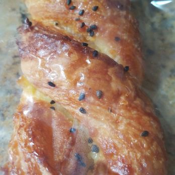 Paris Baguette - Sweet potato pastry - Bakeries Near Me - Queens, New York Paris Baguette - Sweet potato pastry - Bakeries Near Me - Queens, New York