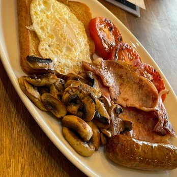Arches Cafe Restaurant - Coffee & Tea Near Me - London, XGL Arches Cafe Restaurant - Coffee & Tea Near Me - London, XGL
