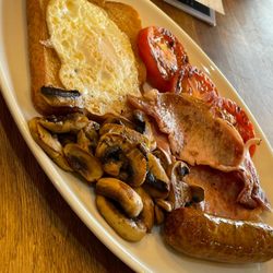 Arches Cafe Restaurant