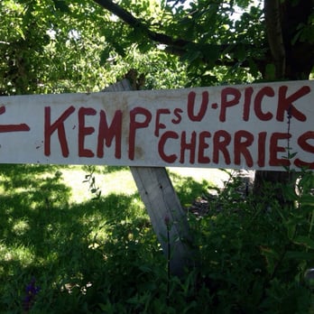 Kempf Orchards - The sign points the way - Fruits & Veggies Near Me - Kelowna, British Columbia