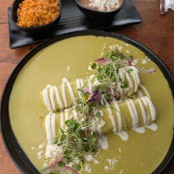 Humo Cocina Mexicana - Two chicken enchiladas with green sauce - Mexican Near Me - Tucson, Arizona