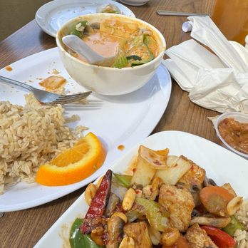 Desert Thai - Lunch specials .. huge delicious portions - Thai Near Me - Cathedral City, California