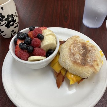 Maggies On Meeker - English muffin sandwich and fruit - American Near Me - Kent, Washington