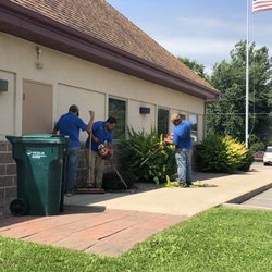 Town & Country Lawn & Landscape - Bank they mow