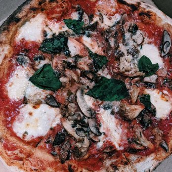 Martha Dear - Custom pie, mushrooms on classic cheese - Bars Near Me - Washington, DC, District of Columbia