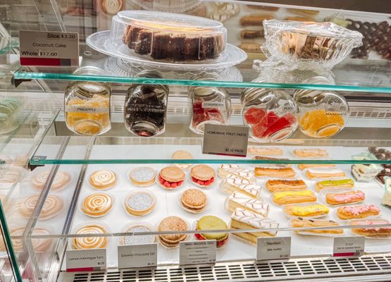 Le Macaron French Pastries by null