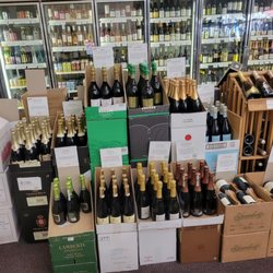 Woodland Hills Wine Company - Champagne