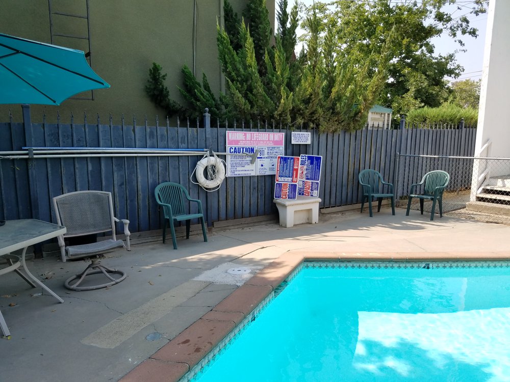 POOL SERVICE 28 Photos 1282 Hassett Ave, Yuba City, California