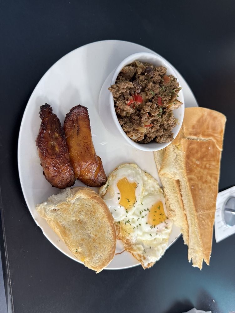 Breakfast In Havana