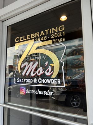 Mo's Seafood & Chowder by null