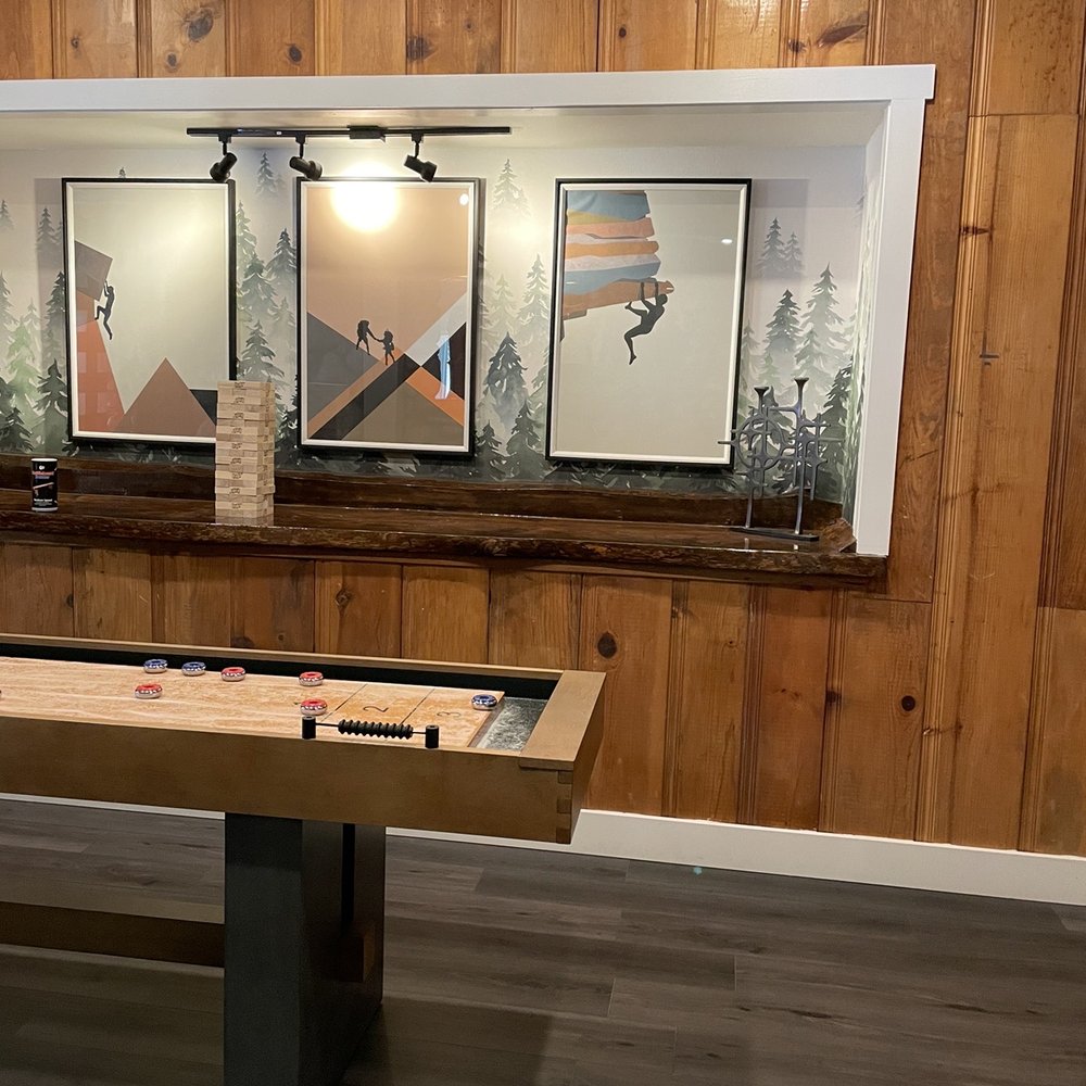 The Creekstone - Game area - Hotels Near Me - Idyllwild, California The Creekstone - Game area - Hotels Near Me - Idyllwild, California