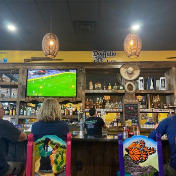 Lindo Mexico Restaurante - people sitting at the bar - Mexican Near Me - Prescott Valley, Arizona Lindo Mexico Restaurante - people sitting at the bar - Mexican Near Me - Prescott Valley, Arizona