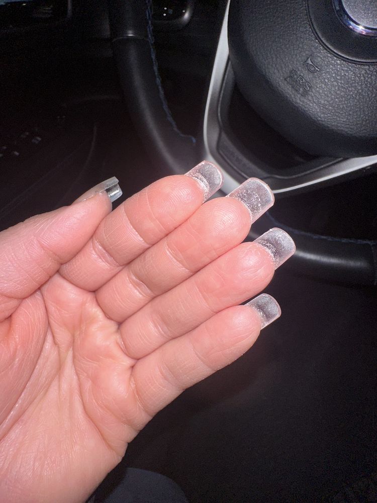 Angel Tips Nail Salon Logo