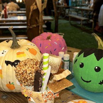 JoJo’s Shake Bar - River North - Shake and Pumpkins - Diners Near Me - Chicago, Illinois