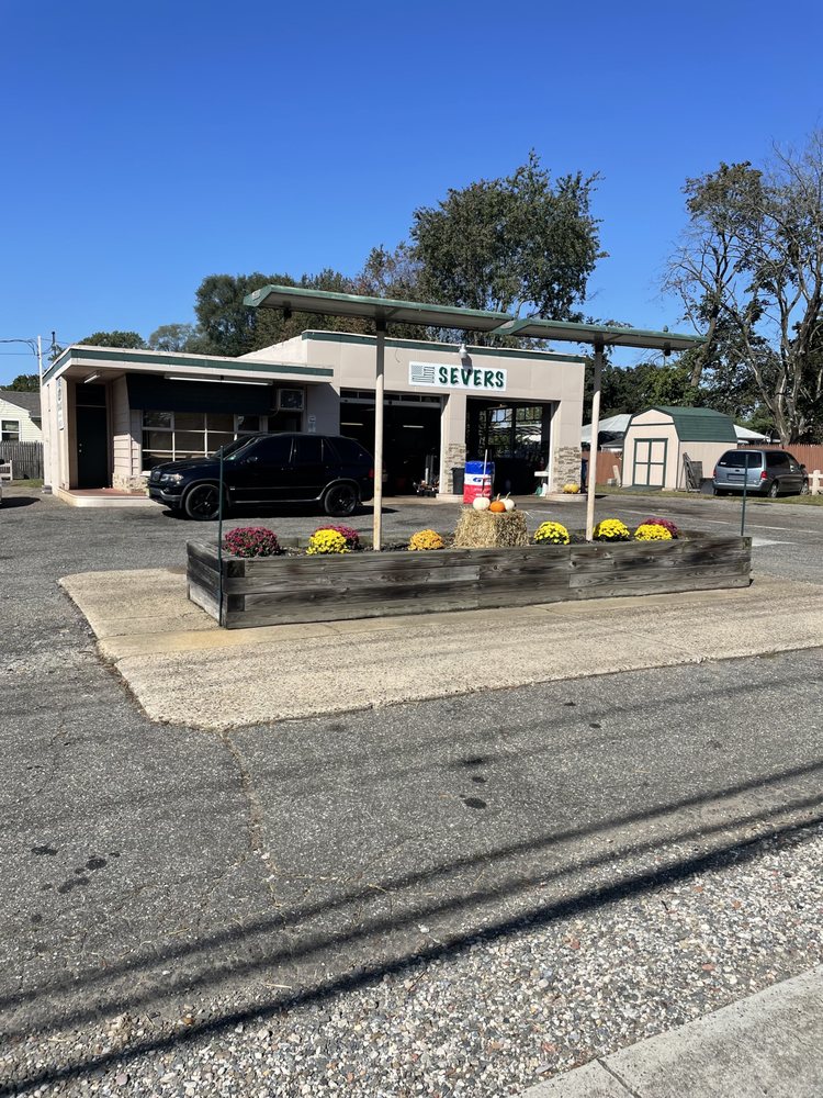 SEVERS GARAGE AND AUTO SALES Updated October 2024 12 Photos 727