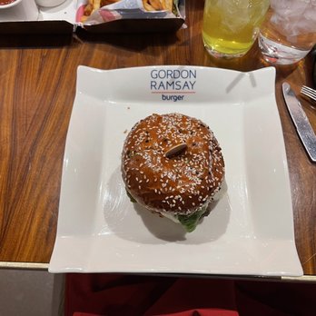 Gordon Ramsay Burger Las Vegas - An overly priced burger that I did not enjoy. - Burgers Near Me - Las Vegas, Nevada Gordon Ramsay Burger Las Vegas - An overly priced burger that I did not enjoy. - Burgers Near Me - Las Vegas, Nevada