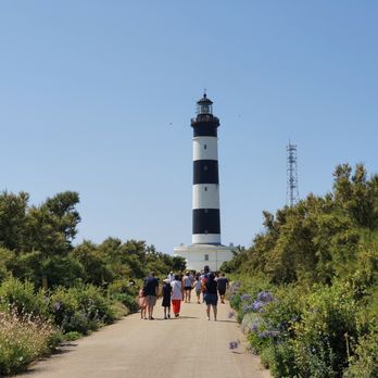 Phare de Chassiron - Landmarks & Historical Buildings Near Me - Saint-Denis-d'Oleron, 17